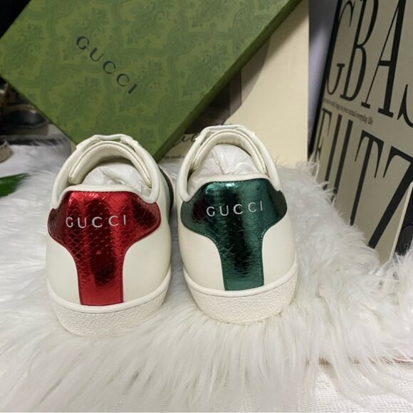 Gucci Ace Classic Green And Red Stripe W/ Box Brand New